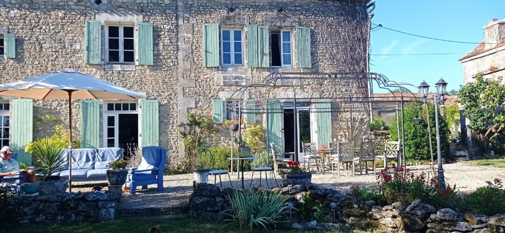 B&B / Chambre d'hôtes Le Marquisat 16320 Le Marquisat 17 Route de Peyrat 16320 Gardes-le-Pontaroux