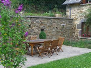 B&B / Chambre d'hôtes Le Martinou Anglars 12500 Le Cayrol Midi-Pyrénées