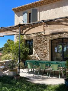 B&B / Chambre d'hôtes Le Mas Angelou 594 Petite Route des Baux 13520 Maussane-les-Alpilles Provence-Alpes-Côte d\'Azur