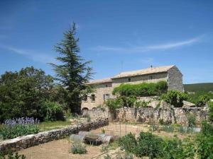 Le Mas de la Pouzolle - Gîte et chambre d'hôte atypique