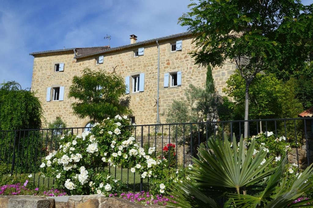 B&B / Chambre d'hôtes Le Mas des Monèdes Les Monedes 07460 Saint-Paul-le-Jeune