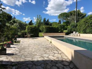 le Mas des Pignes -adults only