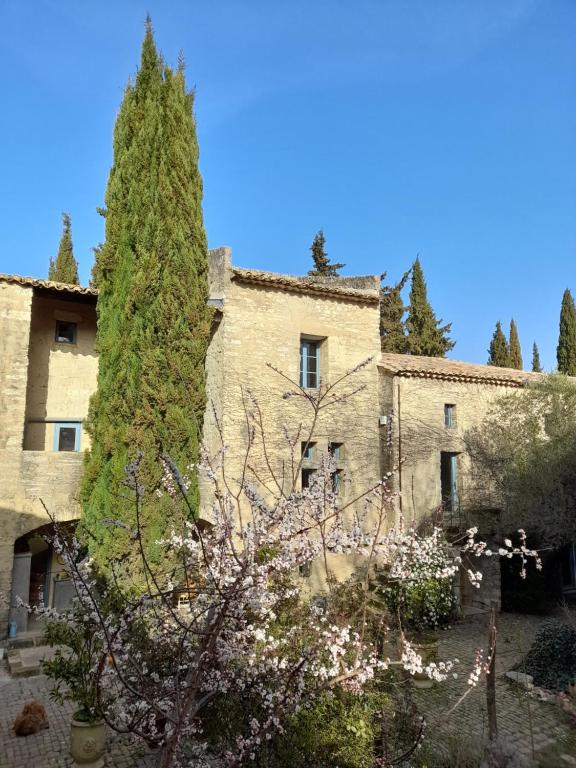 B&B / Chambre d'hôtes Le Mas du Lac Chemin du Mas de Rey 30700 Uzès