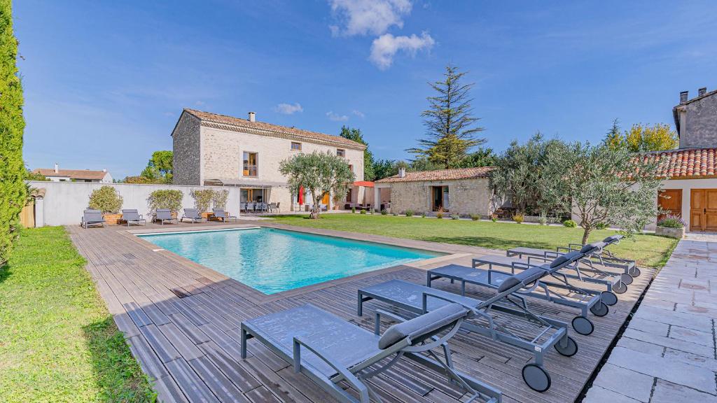 B&B / Chambre d'hôtes LE MAS - Magnifique Mas rénové de 285m2 Avenue des Castanes 84210 Pernes-les-Fontaines