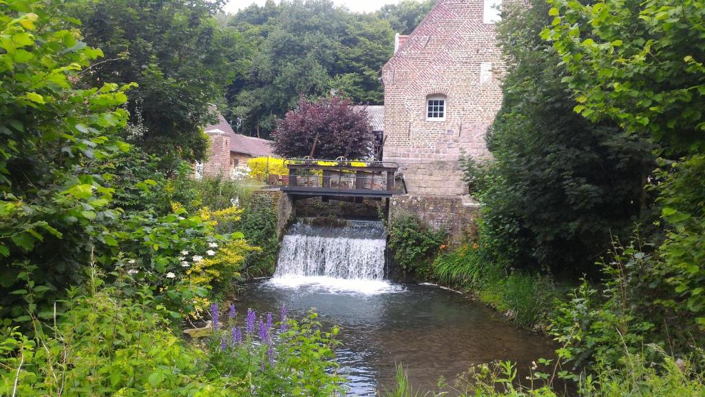 B&B / Chambre d'hôtes Le moulin de Cohem 145 rue du moulin. Mont du Pil 59173 Blaringhem