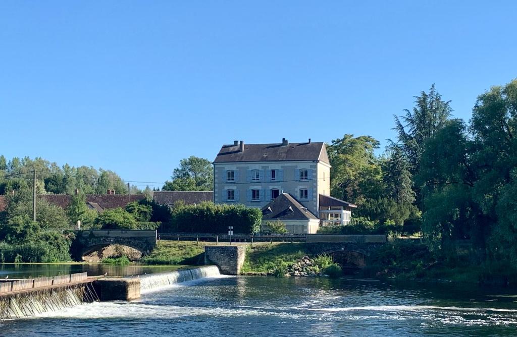 Le Moulin Du Port 26 Rue Du Gue De L'arche, 41400 Saint-Georges-sur-Cher