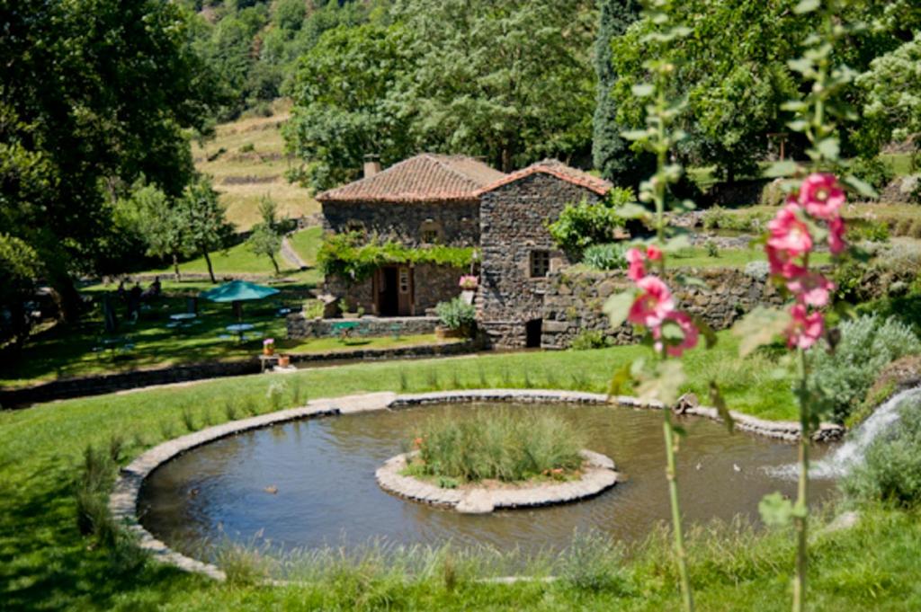 B&B / Chambre d'hôtes le moulin le moulin 43300 Saint-Arçons-dʼAllier