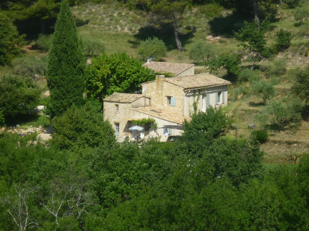 B&B / Chambre d'hôtes Le Paradis Le paradis 279 chemin de requerousse 84160 Vaugines