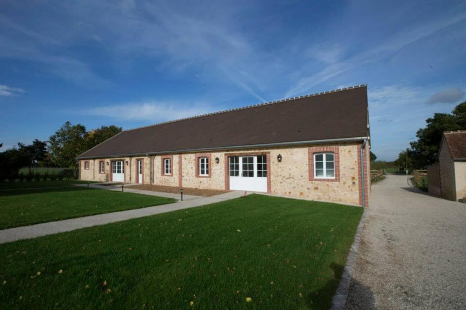 B&B / Chambre d'hôtes Le parc de Crécy Allée pompadour La ferme du parc 28500 Crécy-Couvé