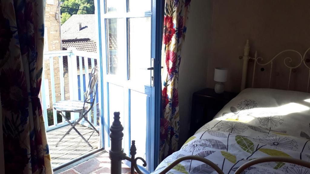 B&B / Chambre d'hôtes Le Petit Coin de Charme 14 Avenue du 8 Mai 1945 82160 Caylus