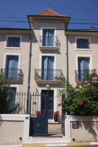 B&B / Chambre d'hôtes Le Petit Molière 16 Rue Molière 34290 Servian Languedoc-Roussillon