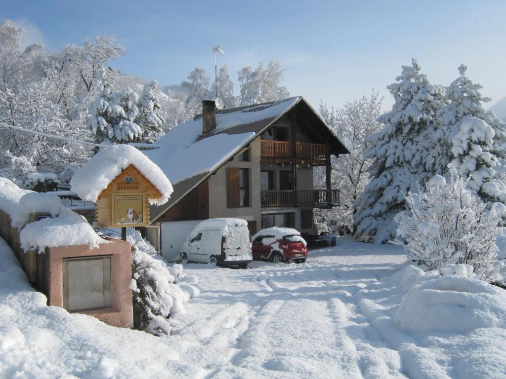 B&B / Chambre d'hôtes Le Petit Randonneur Impasse de la Rura - St Blaise 16 chemin de Rif Claret 05100 Briançon