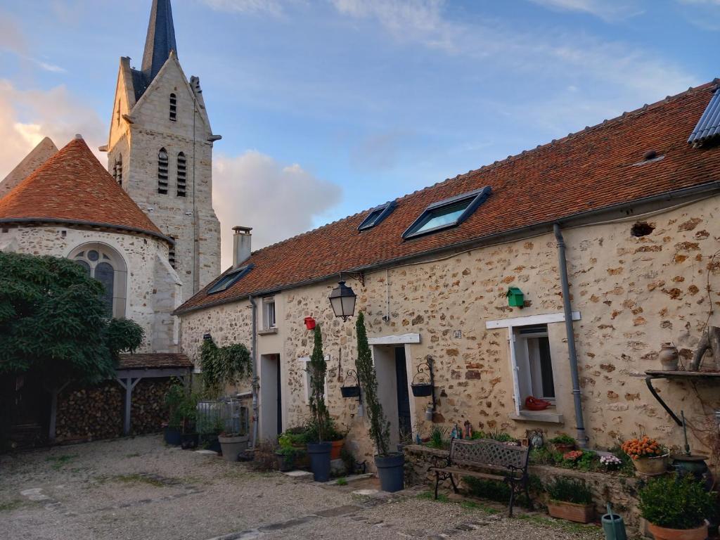 le Portail bleu 2 Route de Fontenay, 77610 Châtres