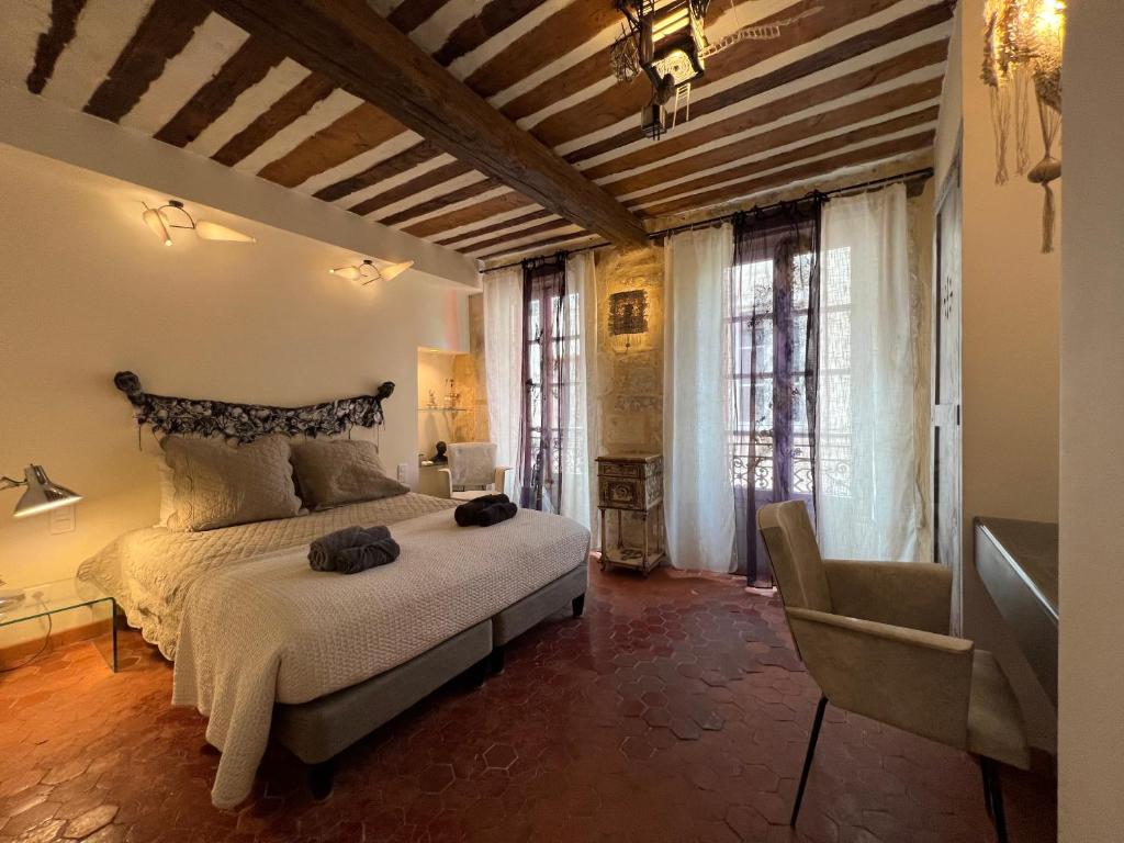 B&B / Chambre d'hôtes Le Regardeur 21 Rue Carnot 13210 Saint-Rémy-de-Provence