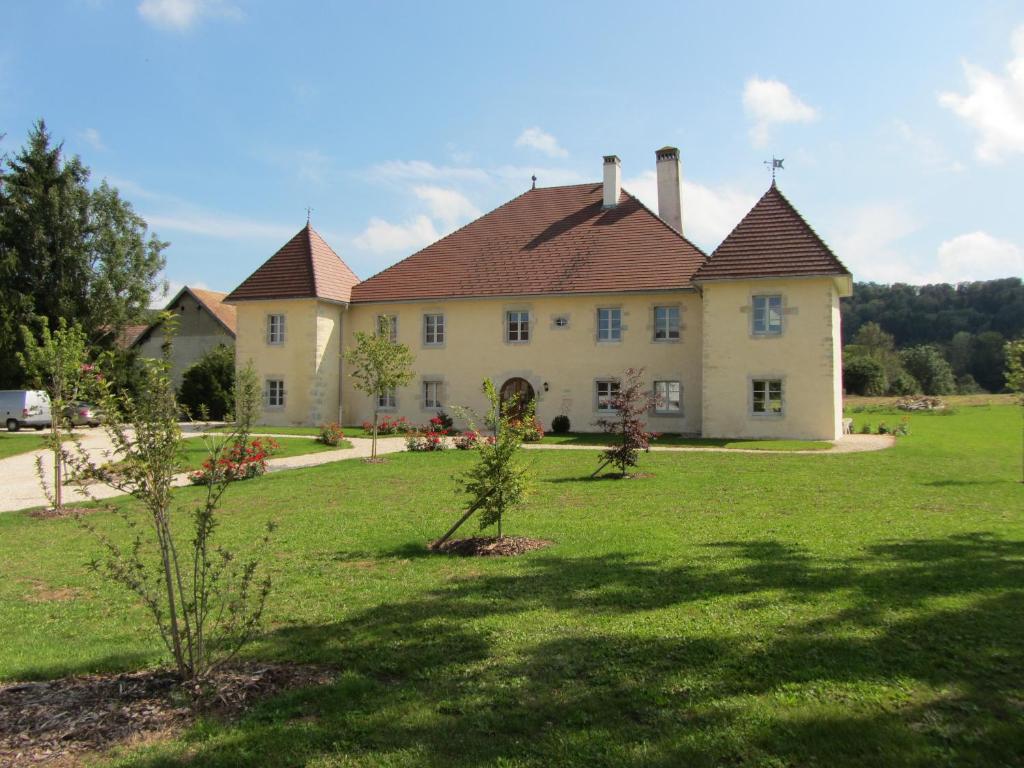 B&B / Chambre d'hôtes Le relais des deux tours 11 rue de la Fontaine 25530 Brémondans