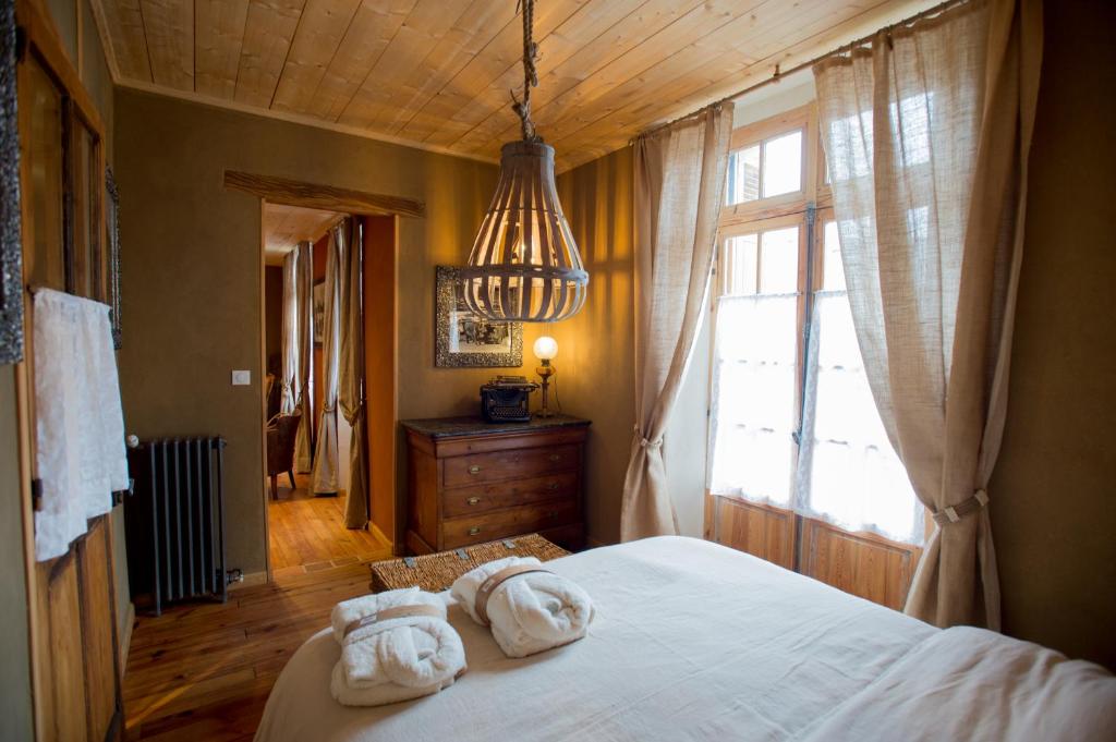 B&B / Chambre d'hôtes Le Rêve d'Aghon Chambres et Table d'Hôtes 14 Rue Jacques Soubielle 65200 Bagnères-de-Bigorre