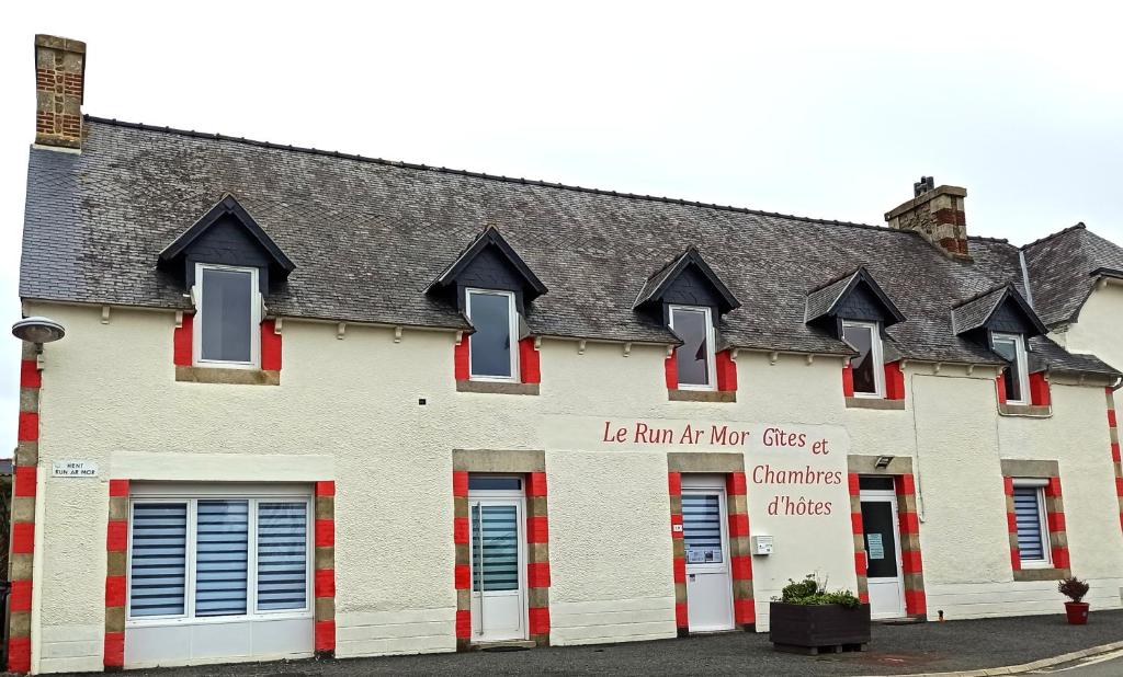 B&B / Chambre d'hôtes LE RUN AR MOR 22 19 Rue Saint-Quemeau 22300 Bas Kerhain