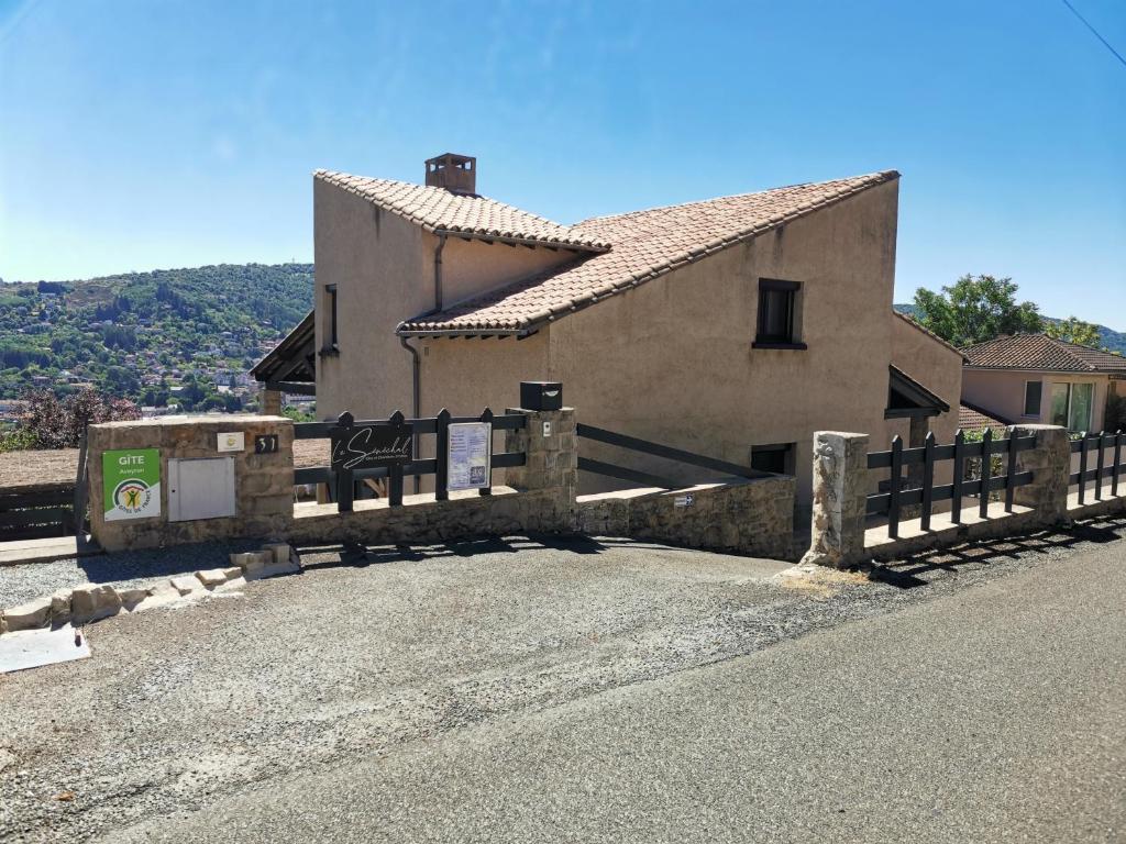 B&B / Chambre d'hôtes Le Sénéchal 31 Chemin du Sénéchal 12200 Villefranche-de-Rouergue