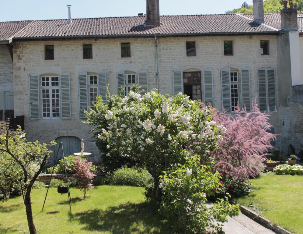 B&B / Chambre d'hôtes Le Val du Roy 22, rue du Valleroy 52300 Joinville