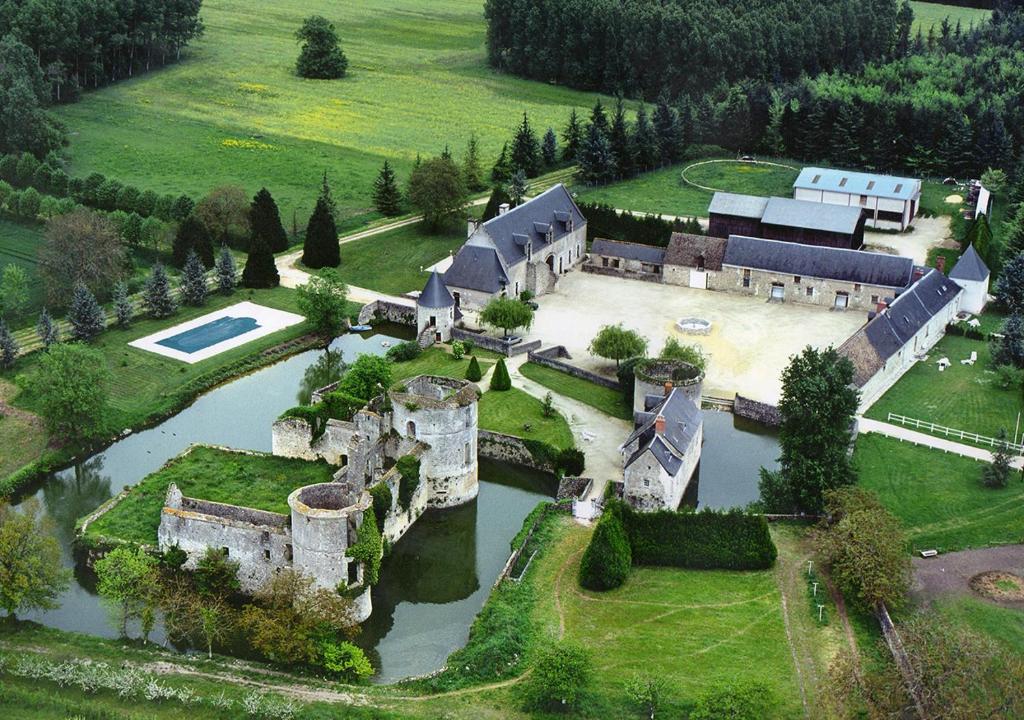 Le vieux château de Hommes Le vieux Chateau de Hommes, 37340 Hommes