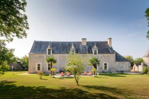 Le vieux château de Hommes