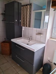 B&B / Chambre d'hôtes Le Vignoble Chouvigny, Haut-Bocage 03190 Givarlais Auvergne
