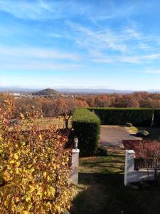 B&B / Chambre d'hôtes Les Bessonnes 7 Rue des Bessonnes 42610 Saint-Georges-Haute-Ville Rhône-Alpes