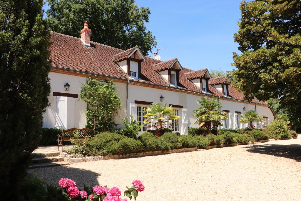 B&B / Chambre d'hôtes les bruyères 1339 Les Berthes 18100 Méry-sur-Cher