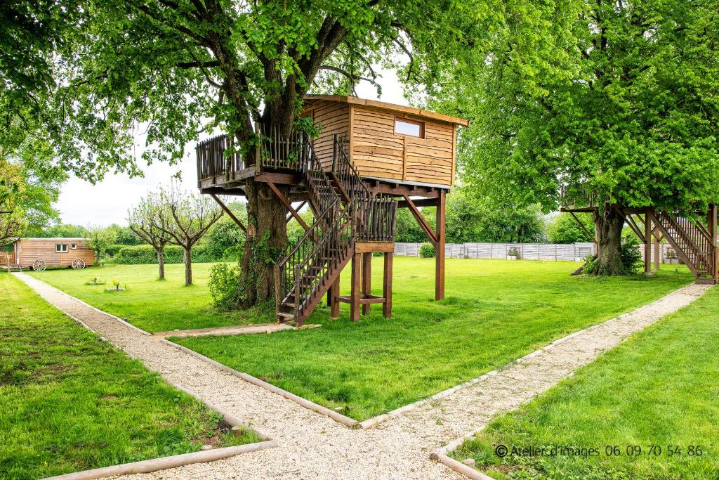 Les Cabanes de Gros Bois Gros Bois 12 Rue du Puits, 79370 Prailles