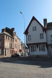 B&B / Chambre d'hôtes Les Capucines 29 rue des Capucins 80100 Abbeville Picardie