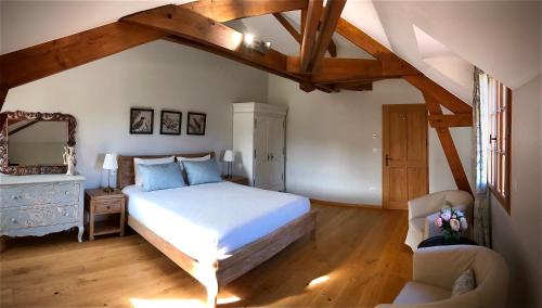 Les Cèdres du Linard, Chambres d'Hôtes B&B Near Lascaux, Montignac, Sarlat-la-Canéda, Dordogne