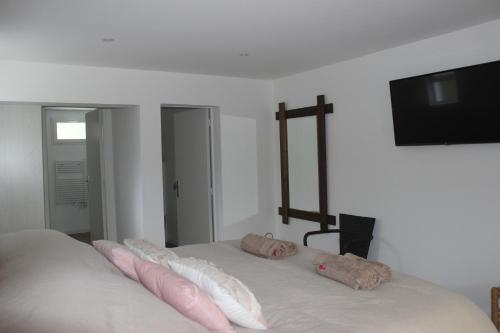 LES CHAMBRES DU HOURON