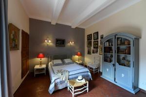 B&B / Chambre d'hôtes Les chambres du Vieux Bistrot 70 Grand Rue 84220 Cabrières-dʼAvignon Provence-Alpes-Côte d\'Azur