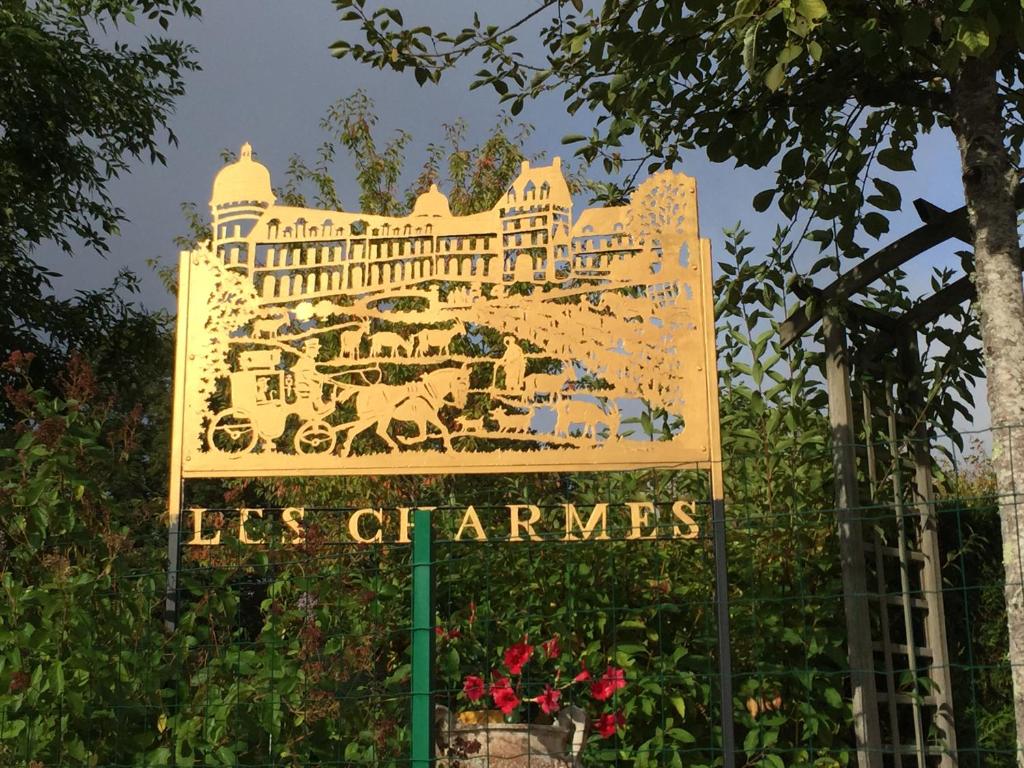 Les charmes Arrivée et parking voiture par la rue des jardins, 36600 Valençay