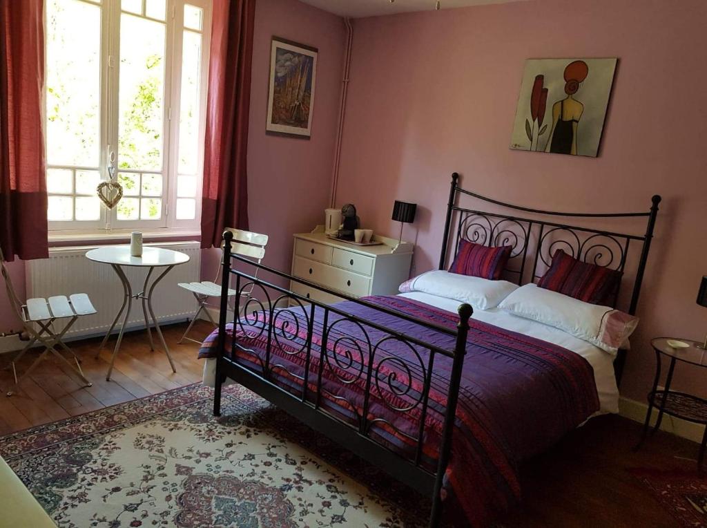 B&B / Chambre d'hôtes Les Charrons 5 Avenue des Appeaux 19230 Ségur-le-Château