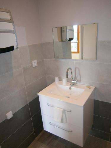B&B / Chambre d'hôtes Les Dimathal 91 rue du breuil 38710 Mens Rhône-Alpes