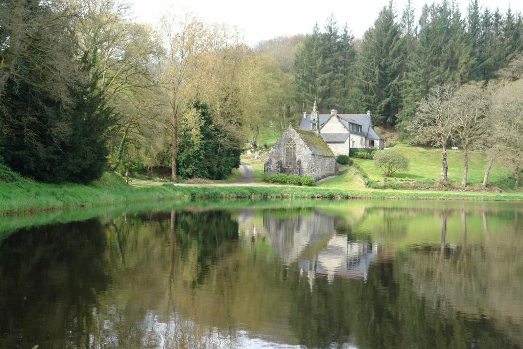 B&B / Chambre d'hôtes Les Etangs de Pitié La Pitié 22110 Mellionnec