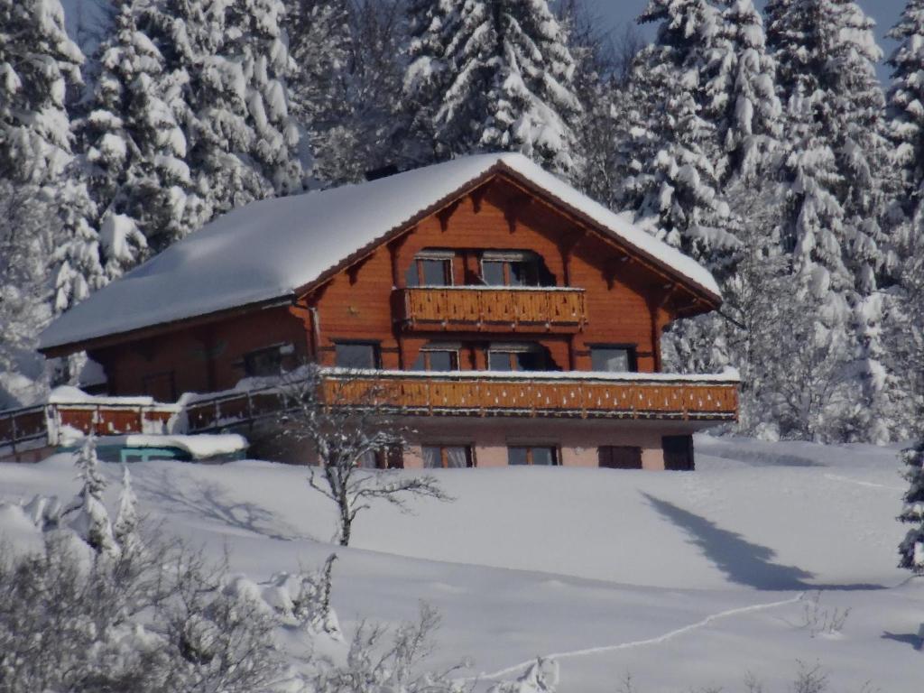 Les Genévriers 56 Le Bayard, 39460 Foncine-le-Haut