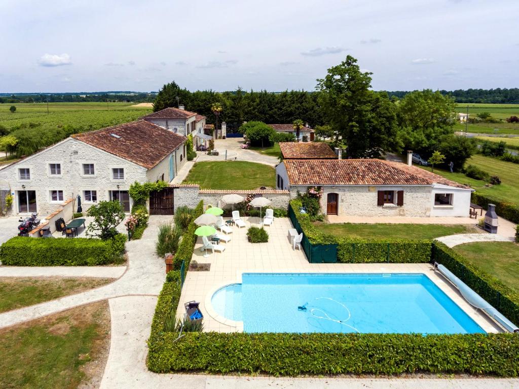 B&B / Chambre d'hôtes Les Gîtes de Brives 23 Route des Romains 17800 Brives-sur-Charente