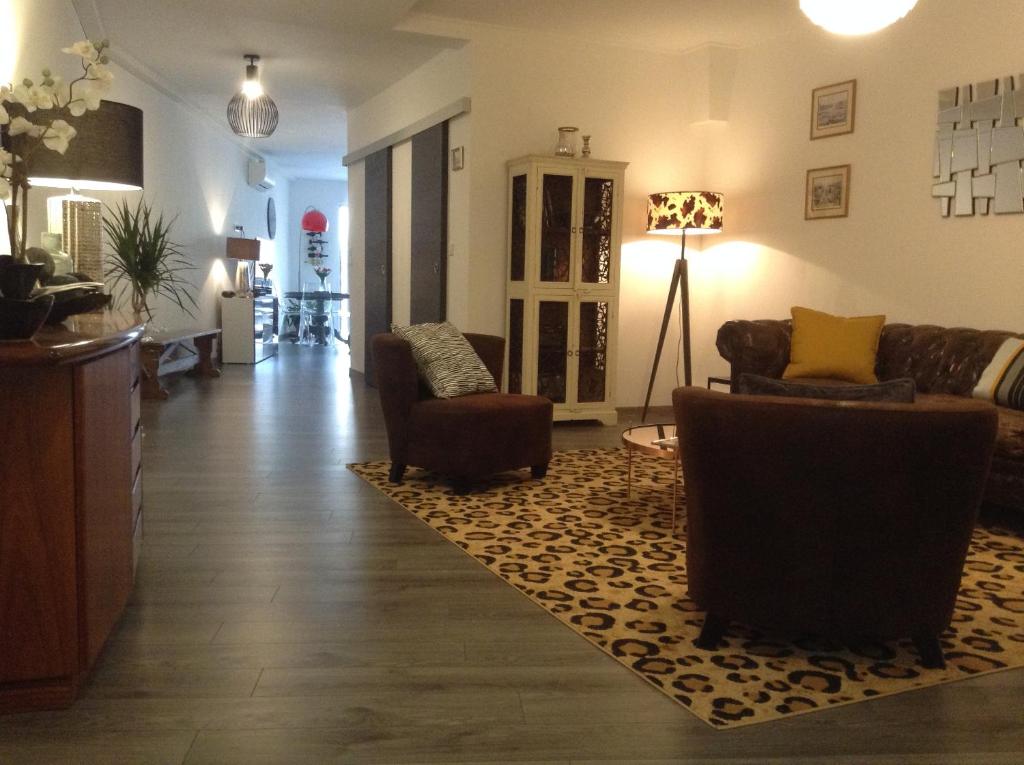 B&B / Chambre d'hôtes Les Halles Chambre D'hôtes 8 Rue Des Halles 16510 Verteuil-sur-Charente