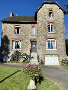 B&B / Chambre d'hôtes Les hortensias 1 Rue de Pierric 35390 Grand-Fougeray Bretagne