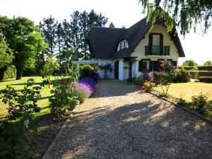 B&B / Chambre d'hôtes Les hortensias 83 Rue du Pavillon 76220 La Feuillie Normandie