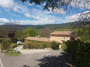 Les Lauriers chambre et terrasse privée