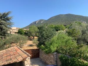 B&B / Chambre d'hôtes Les Moineaux Vieille Route d'Apt 84400 Rustrel Provence-Alpes-Côte d\'Azur