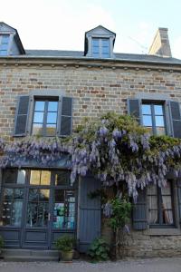 B&B / Chambre d'hôtes Les Mouettes 17 Grande Rue 35430 Saint-Suliac Bretagne