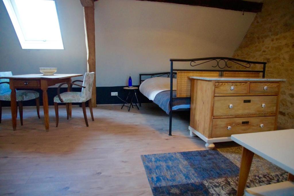 B&B / Chambre d'hôtes Les Noyers Les Riverons 36310 Dunet