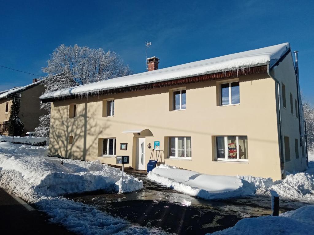 Les p'tites pistes 38 Route Principale, 39150 Chaux-des-Prés
