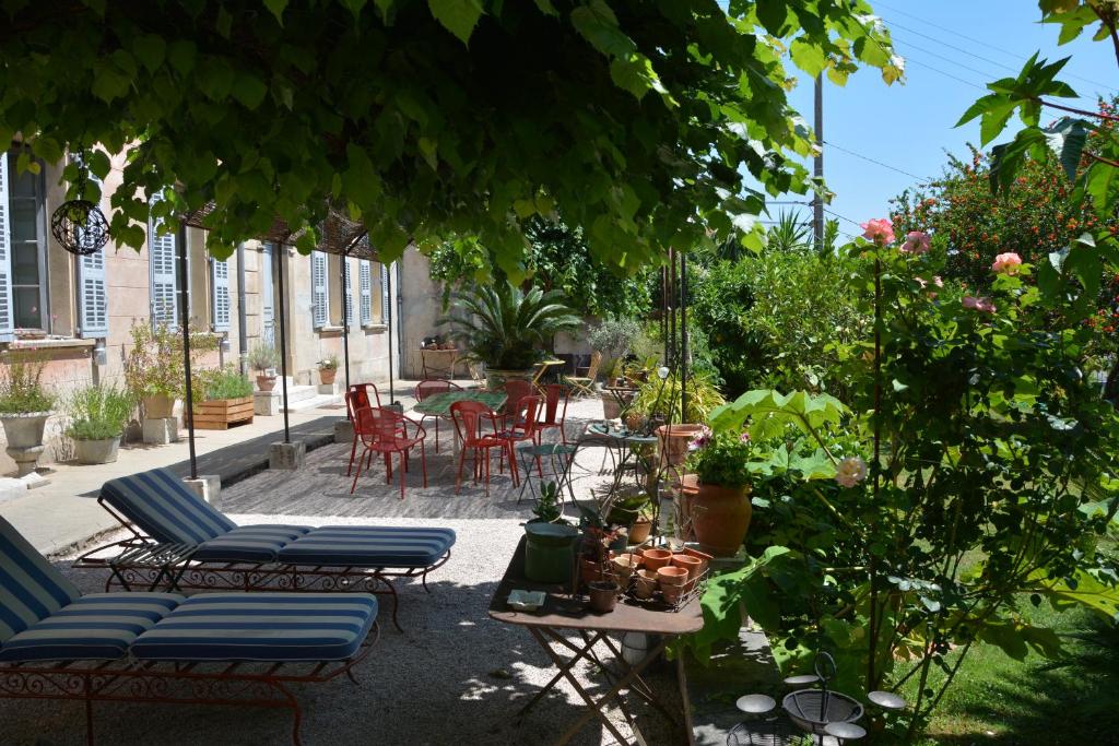 Les Passiflores Traverse du Jardin public, 06130 Grasse