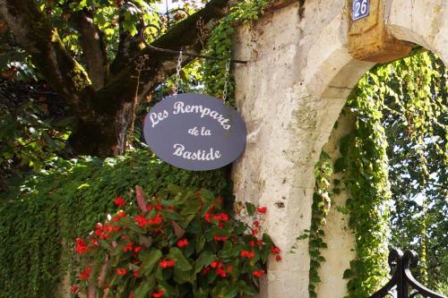 Les remparts de la Bastide