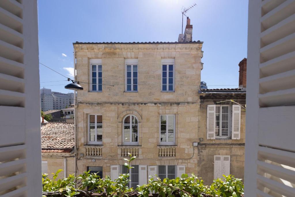 B&B / Chambre d'hôtes Les Séraphines Bordeaux 26 Rue Séraphin 33000 Bordeaux